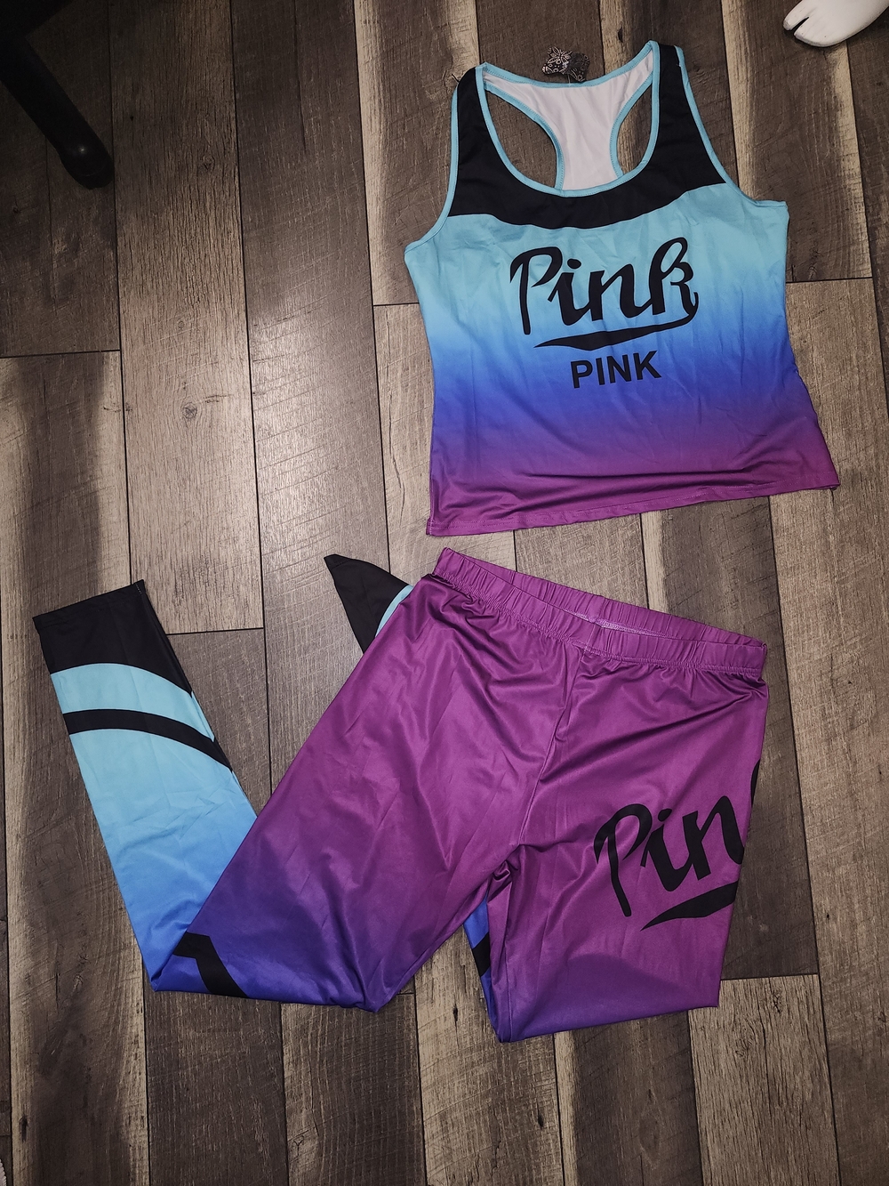 Women’s 2-Piece Pink Ombre Activewear Set – Tank & Leggings – Tagged 3X / Fits 1